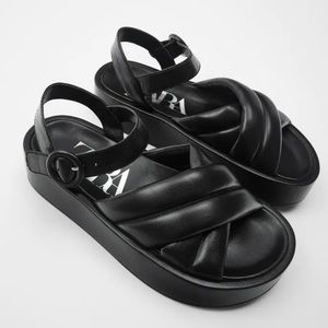 NWT ZARA BLOGGERS FAVORITE QUILTED LEATHER SANDALS